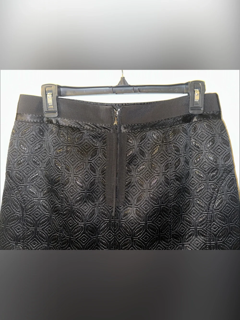 Ann Taylor Black Textured Skirt - Size 6